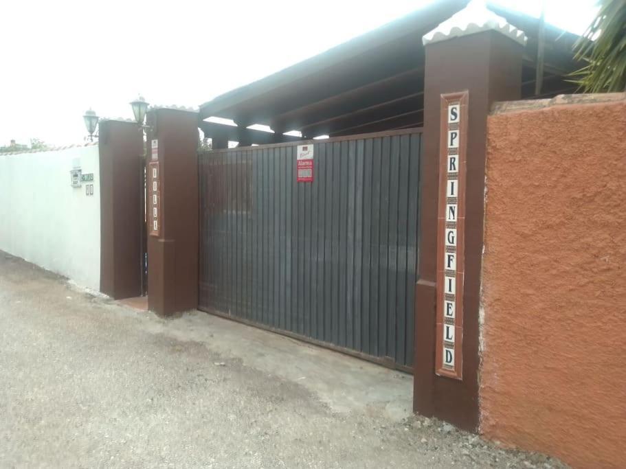 Agradable Chalet Con Piscina Para Escapadas. Chiclana de la Frontera Eksteriør billede